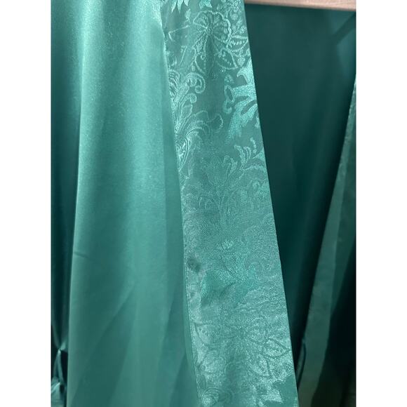 Victoria's Secret Gold Label Emerald Green Short Satin Kimono Robe NWOT, OS - Picture 3 of 7